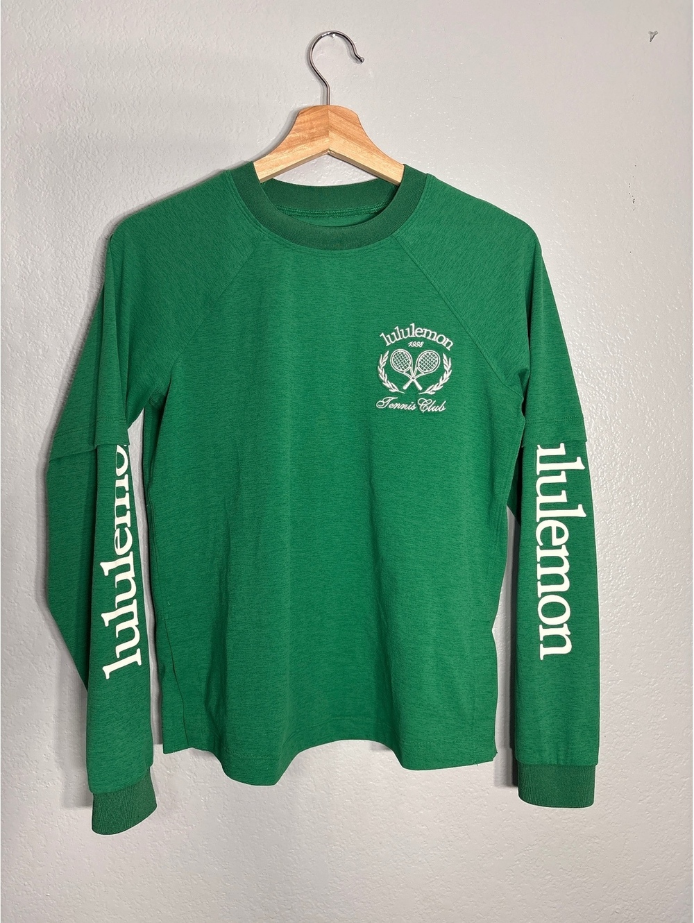 Lululemon tennis club layered long sleeve green NWOT 4